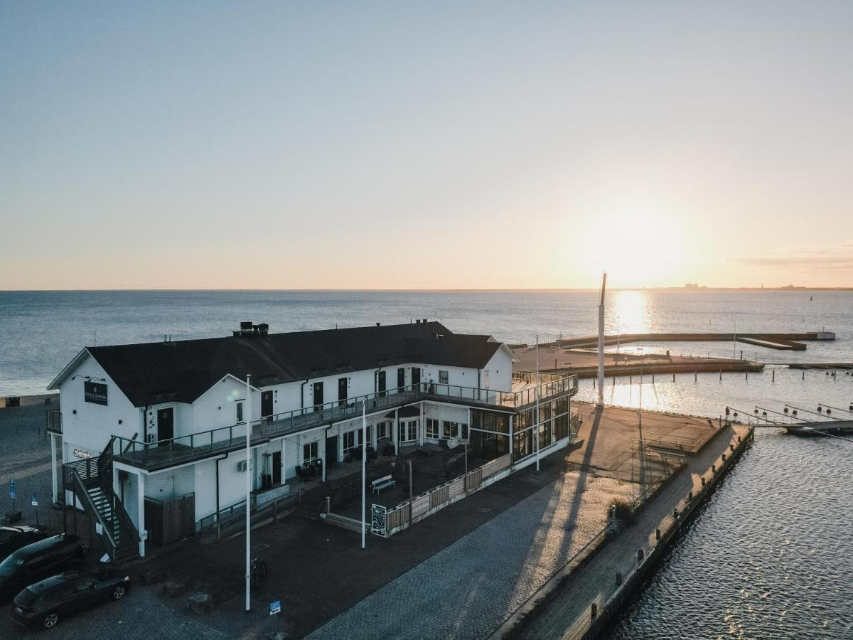 Hotell Hamnen Färjestaden Esterno foto