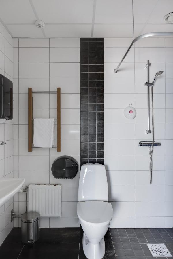 Hotell Hamnen Färjestaden Esterno foto