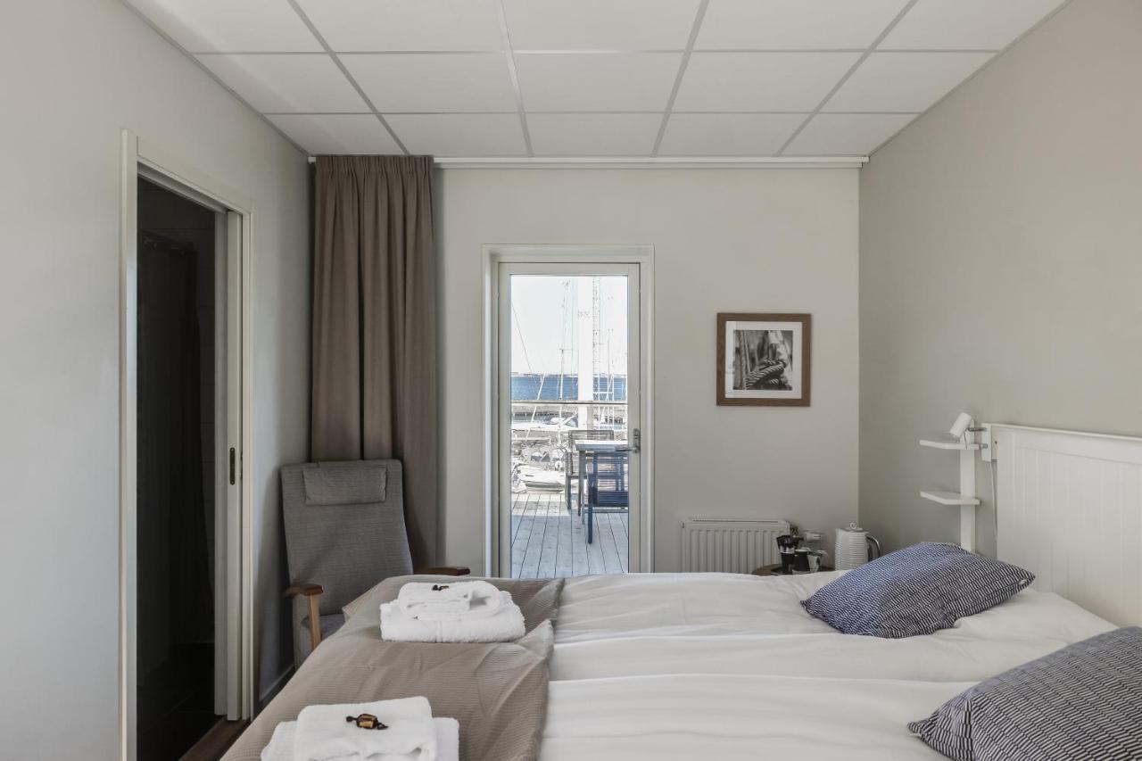 Hotell Hamnen Färjestaden Esterno foto