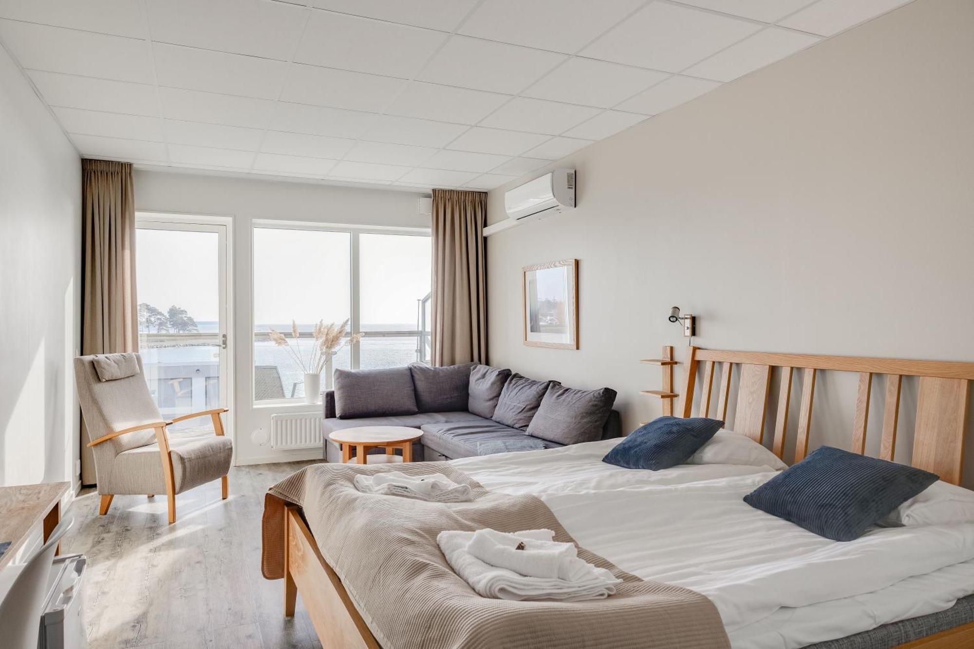 Hotell Hamnen Färjestaden Esterno foto